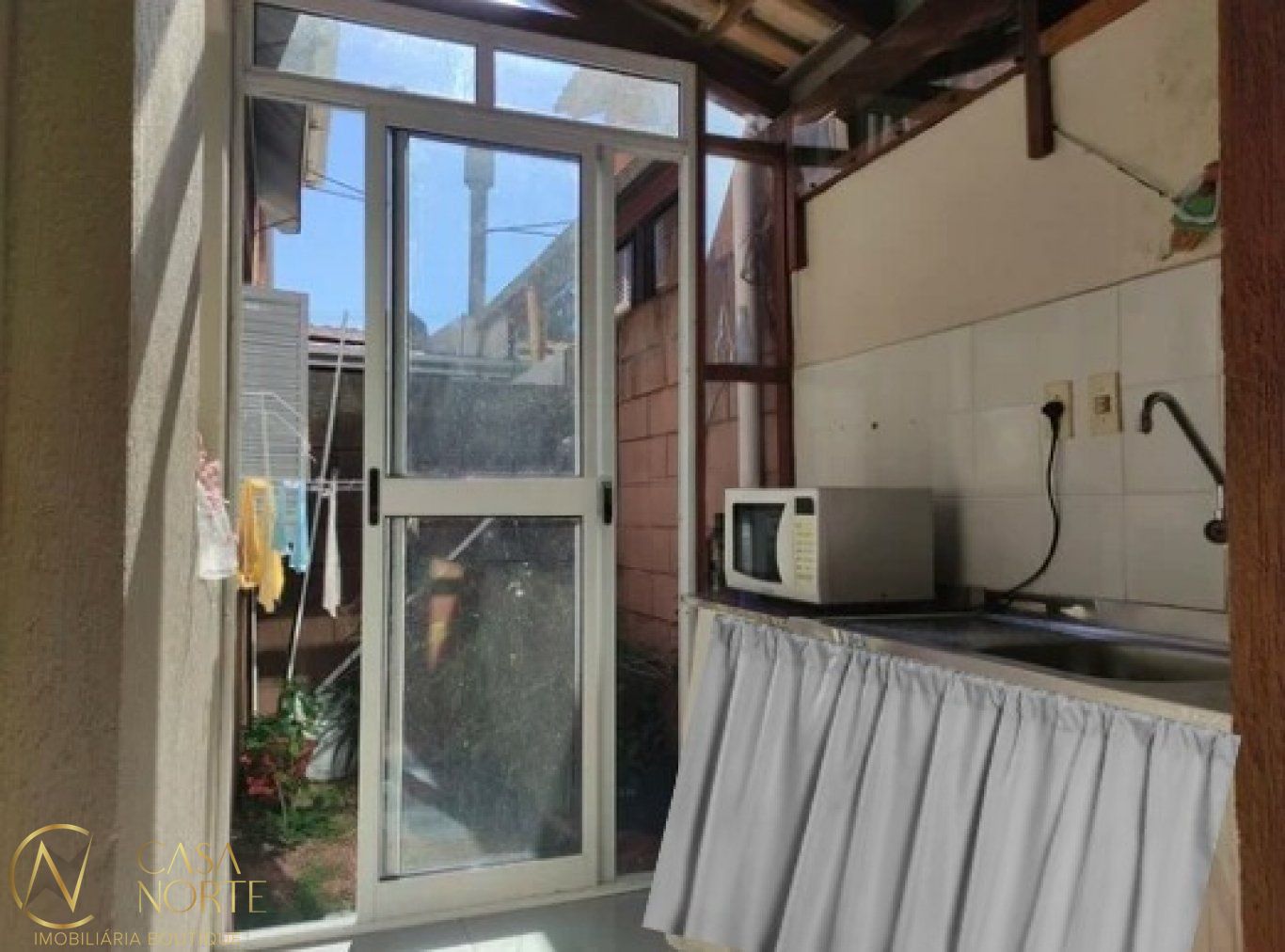 Casa de Condomínio à venda com 3 quartos, 85m², 1 vaga, Rua Tenente Ary Tarrago no bairro Jardim Itu em Porto Alegre