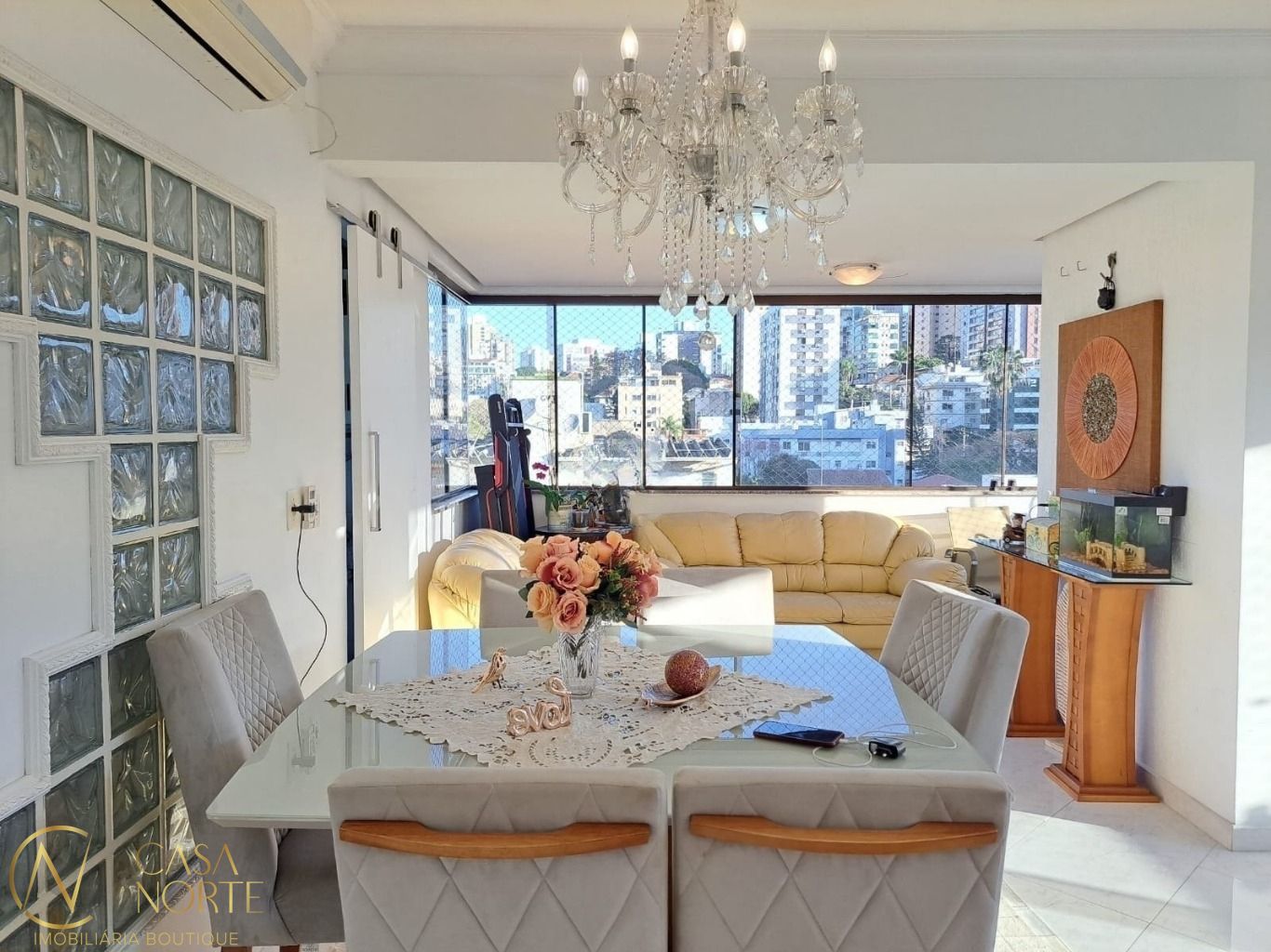 Apartamento à venda com 3 quartos, 100m², 1 suíte, 2 vagas, Rua Portugal no bairro Higienópolis em Porto Alegre