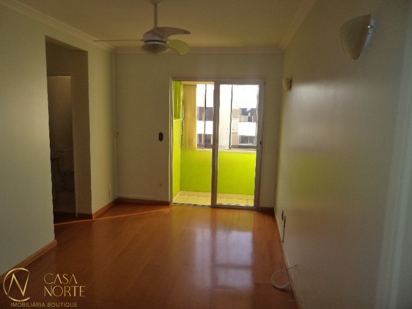 Apartamento à venda com 2 quartos, 52m², 1 vaga, Avenida General Raphael Zippin no bairro Sarandi em Porto Alegre