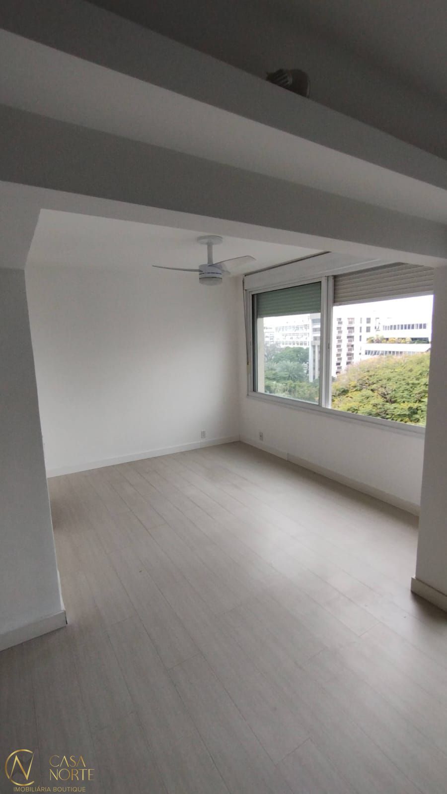 Apartamento à venda com 3 quartos, 102m², 1 suíte, 1 vaga, Rua Ramiro Barcelos no bairro Rio Branco em Porto Alegre