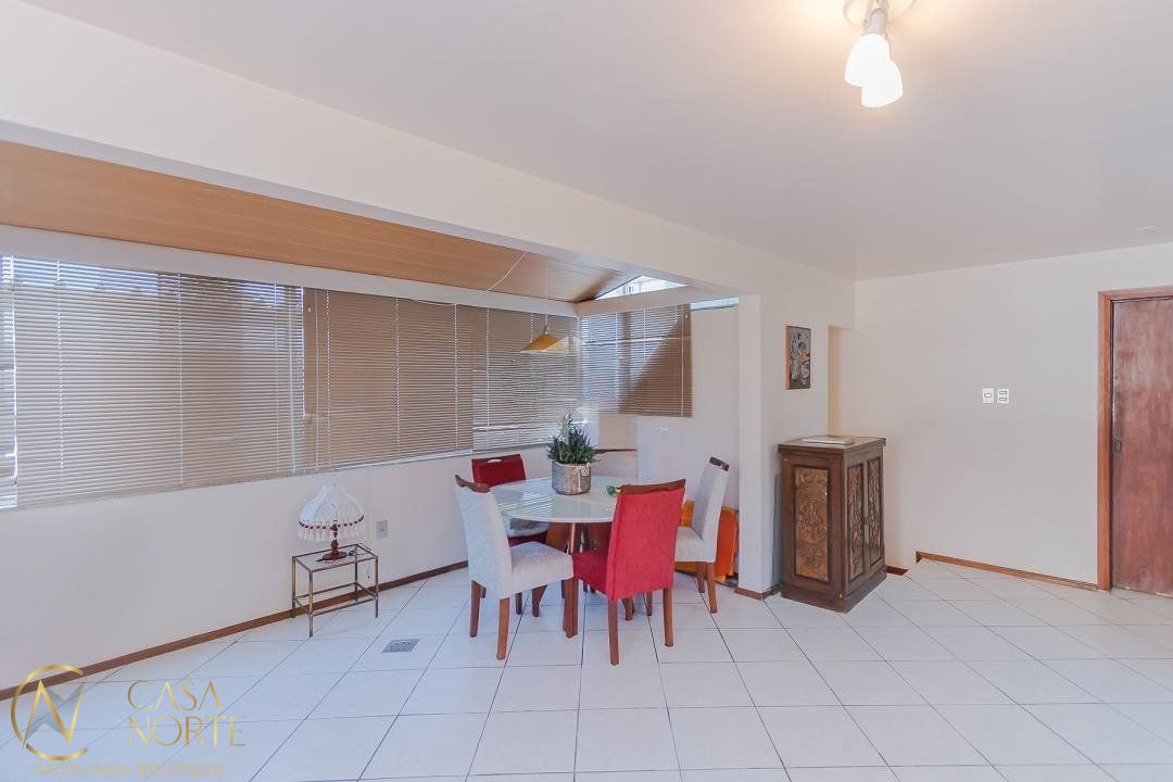 Cobertura à venda com 3 quartos, 221m², 1 suíte, 2 vagas, Rua Honório Silveira Dias no bairro São João em Porto Alegre