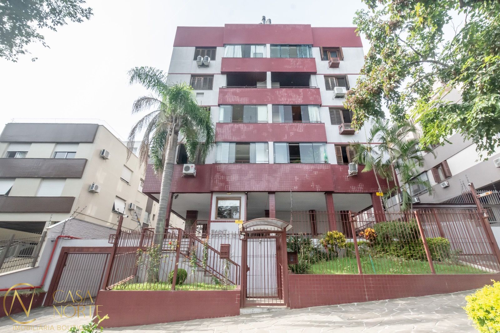 Cobertura à venda com 2 quartos, 147m², 2 suítes, 2 vagas, Rua Luiz de Camões no bairro Santo Antônio em Porto Alegre