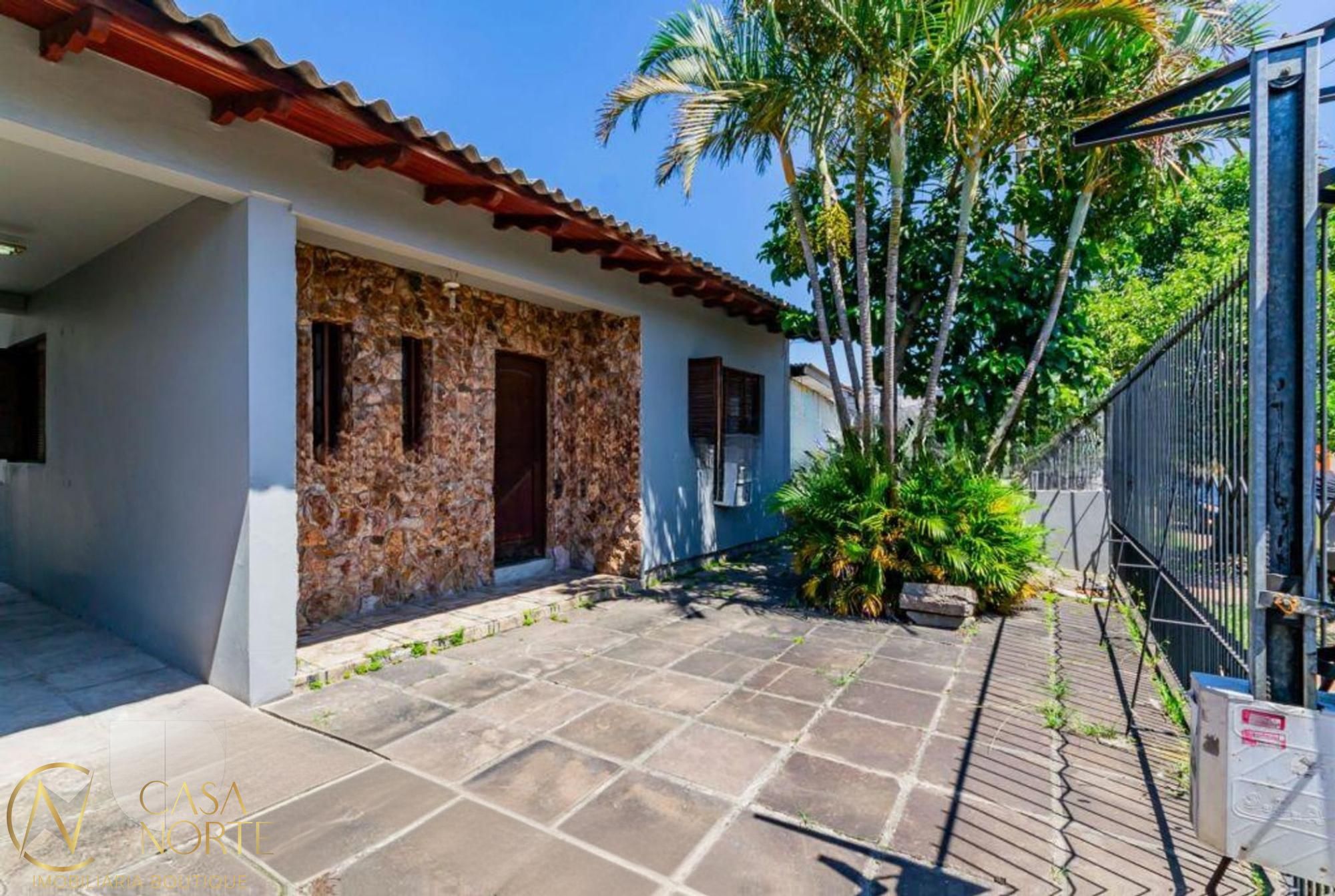 Casa à venda com 3 quartos, 103m², 4 vagas, Rua Rodrigo da Silva Pontes no bairro Sarandi em Porto Alegre