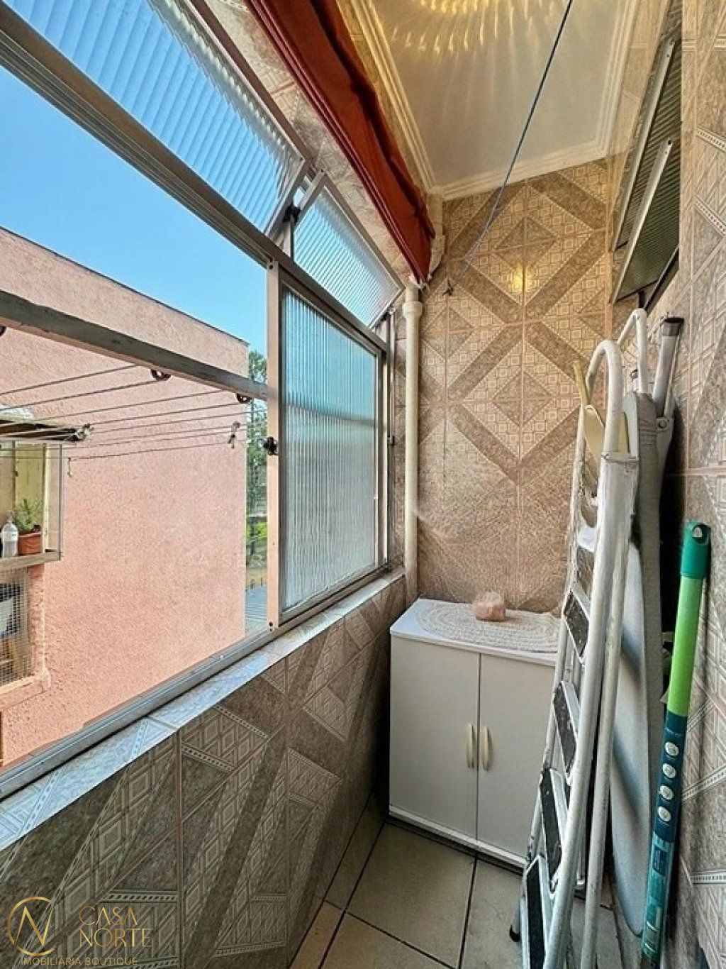 Apartamento à venda com 2 quartos, 54m², 1 vaga, Rua Itiberê da Cunha no bairro São Sebastião em Porto Alegre