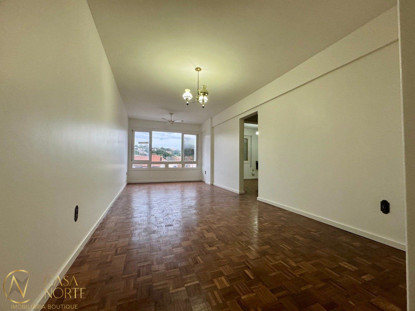 Apartamento à venda com 2 quartos, 81m², 1 vaga, Avenida Coronel Gastão Haslocher Mazeron no bairro Medianeira em Porto Alegre