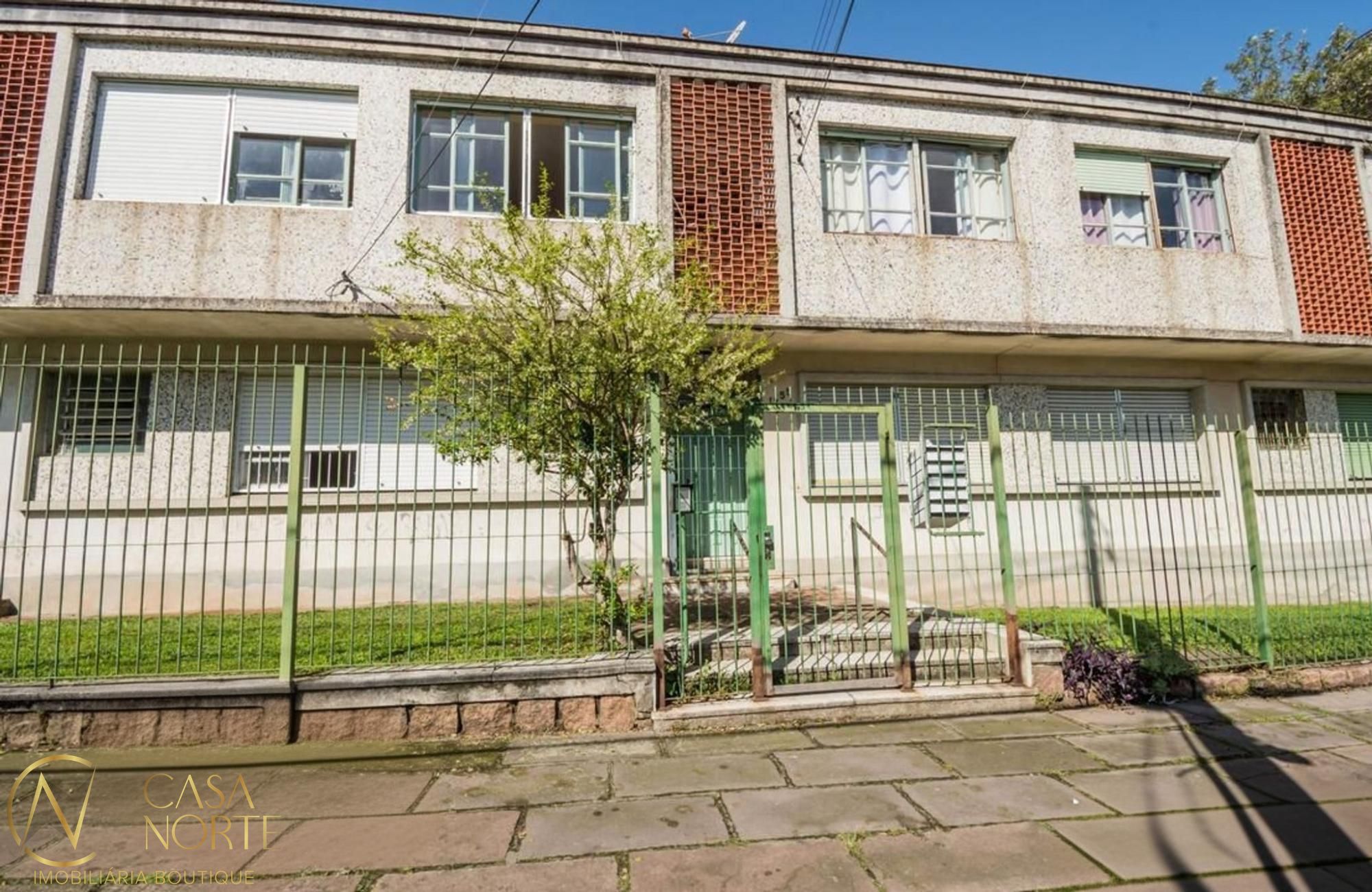 Apartamento à venda com 3 quartos, 109m², Rua Santa Cecília no bairro Santa Cecília em Porto Alegre