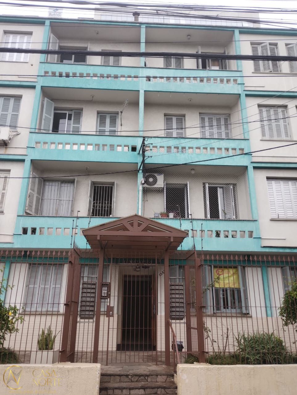 Apartamento à venda com 2 quartos, 51m², Avenida Ipiranga no bairro Menino Deus em Porto Alegre