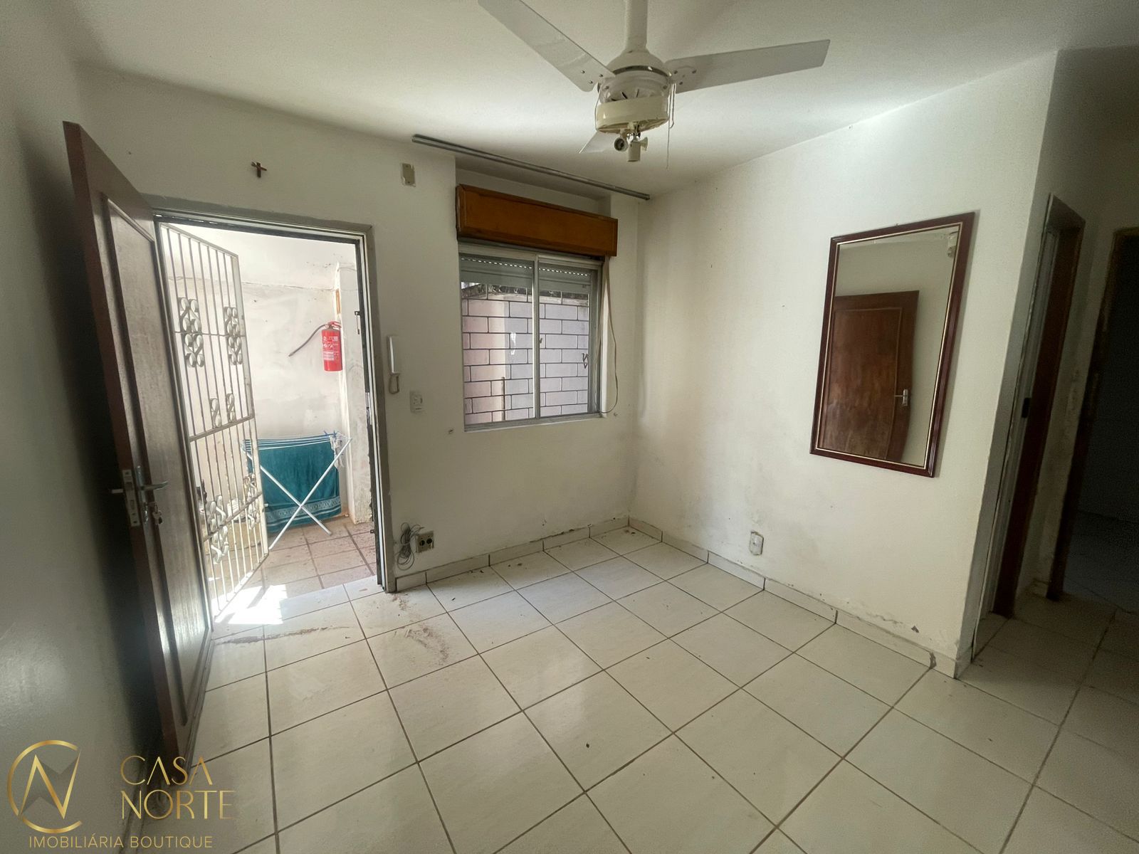 Apartamento à venda com 2 quartos, 46m², 1 vaga, Rua dos Maias no bairro Rubem Berta em Porto Alegre