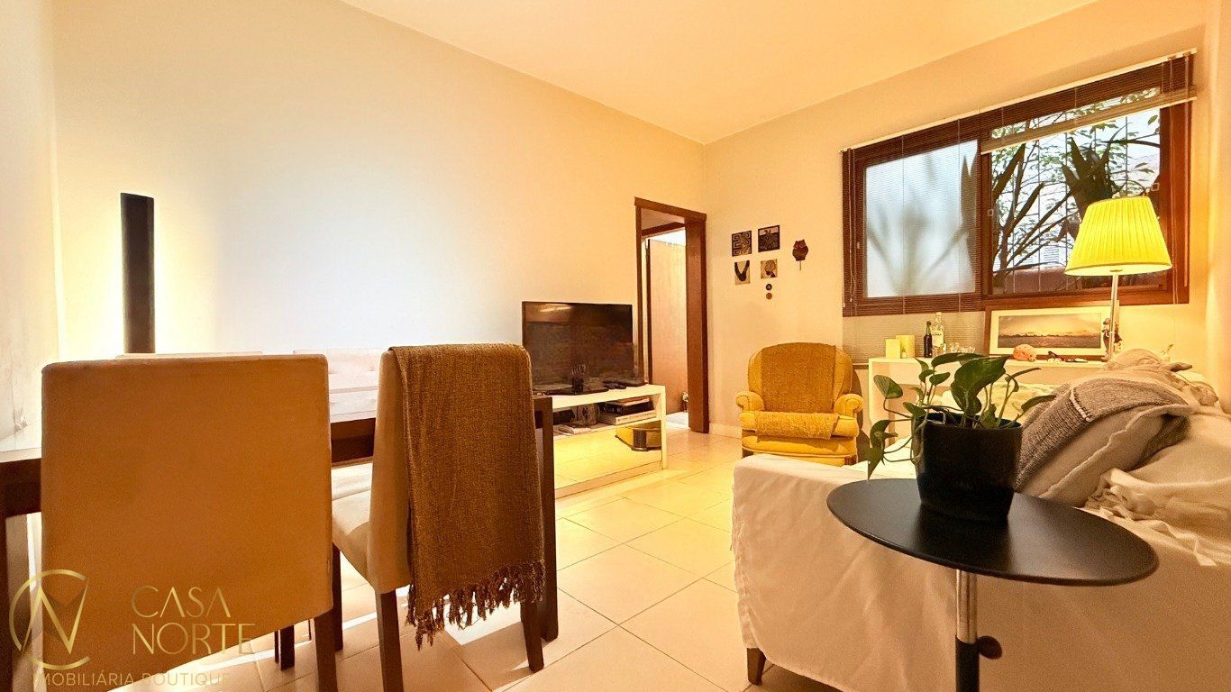 Apartamento à venda com 2 quartos, 75m², Rua Laurindo no bairro Santana em Porto Alegre