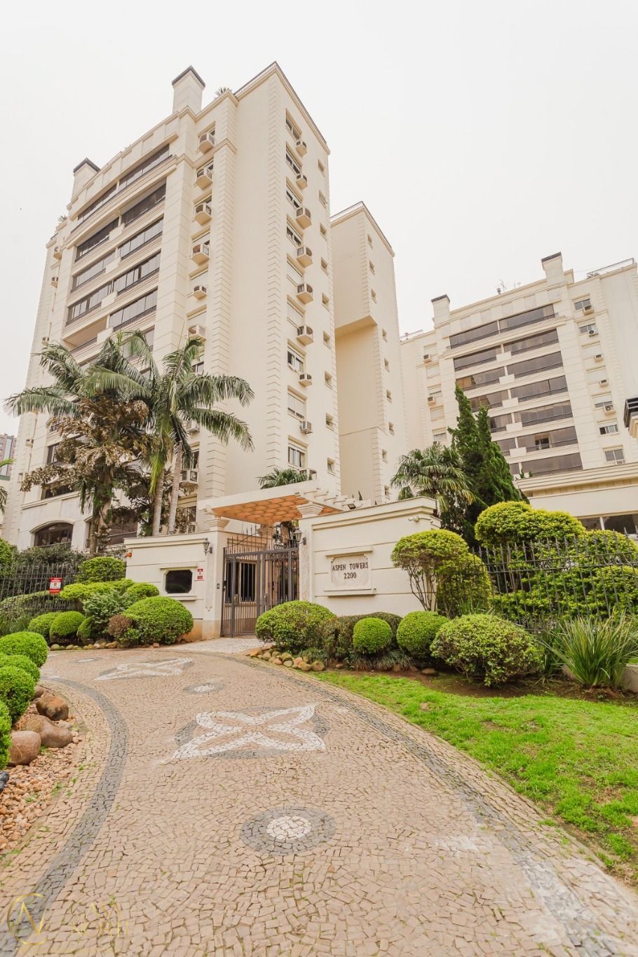 Apartamento à venda com 2 quartos, 113m², 2 suítes, 2 vagas, Travessa Jundiaí no bairro Higienópolis em Porto Alegre