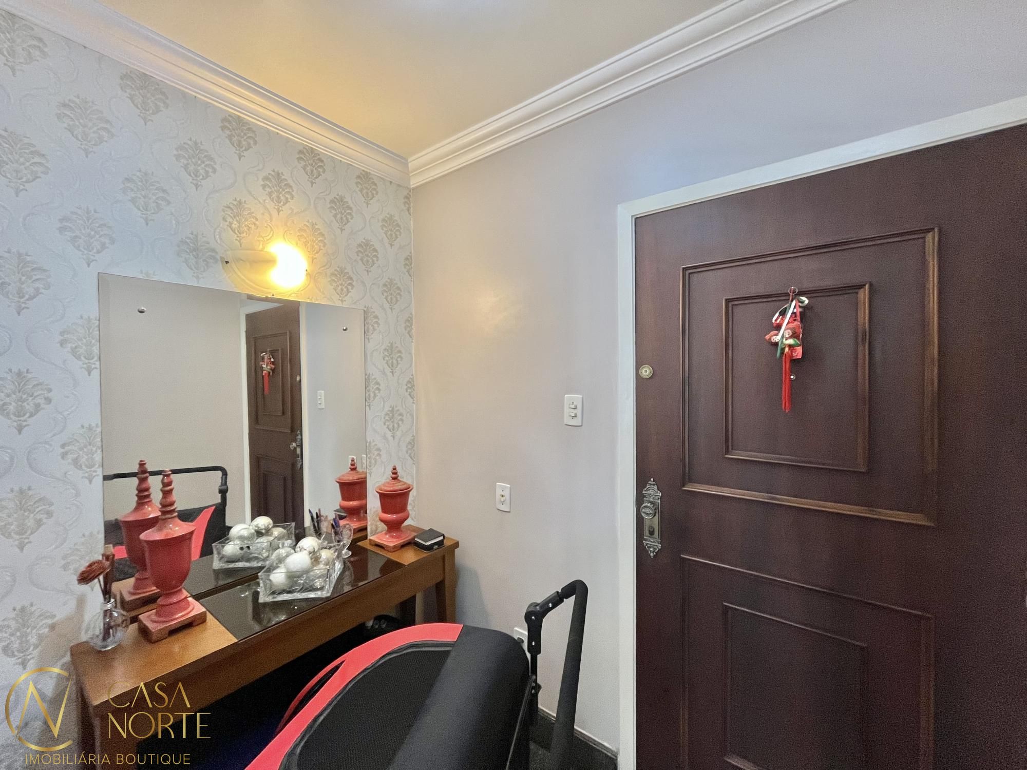 Apartamento Garden à venda com 3 quartos, 153m², 1 suíte, 1 vaga, Rua Castro Alves no bairro Rio Branco em Porto Alegre