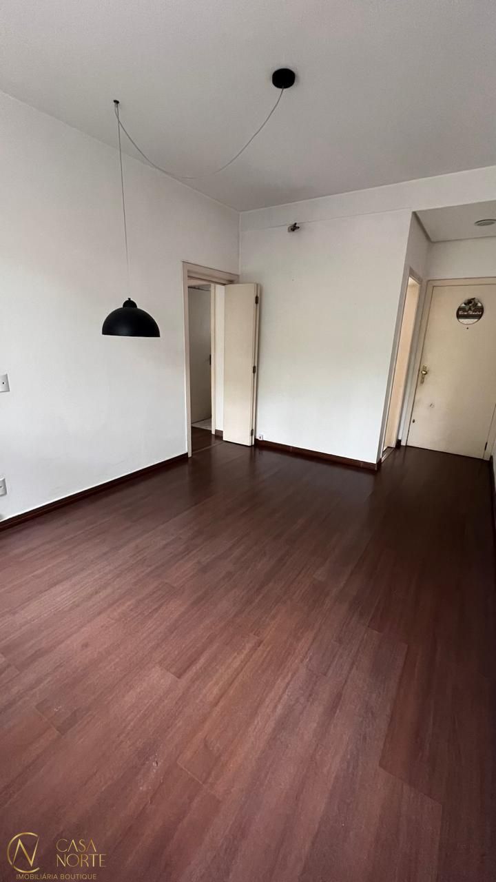 Apartamento à venda com 2 quartos, 60m², Rua Portugal no bairro São João em Porto Alegre