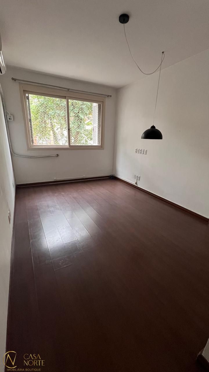 Apartamento à venda com 2 quartos, 60m², Rua Portugal no bairro São João em Porto Alegre
