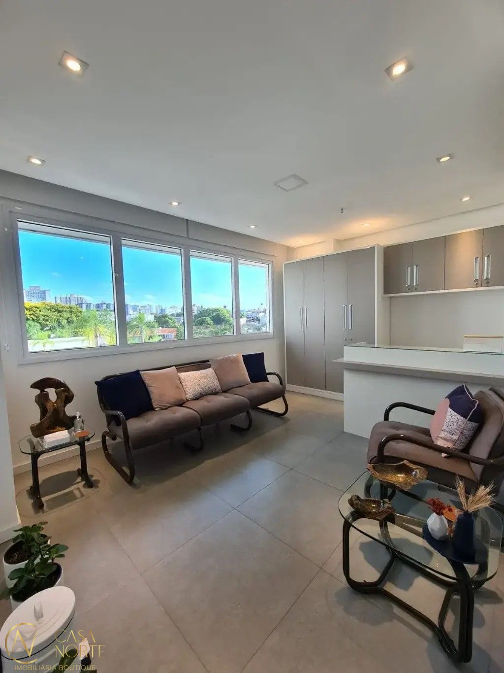 Sala Comercial à venda com 1 quarto, 42m², 1 vaga, Avenida Assis Brasil no bairro Cristo Redentor em Porto Alegre