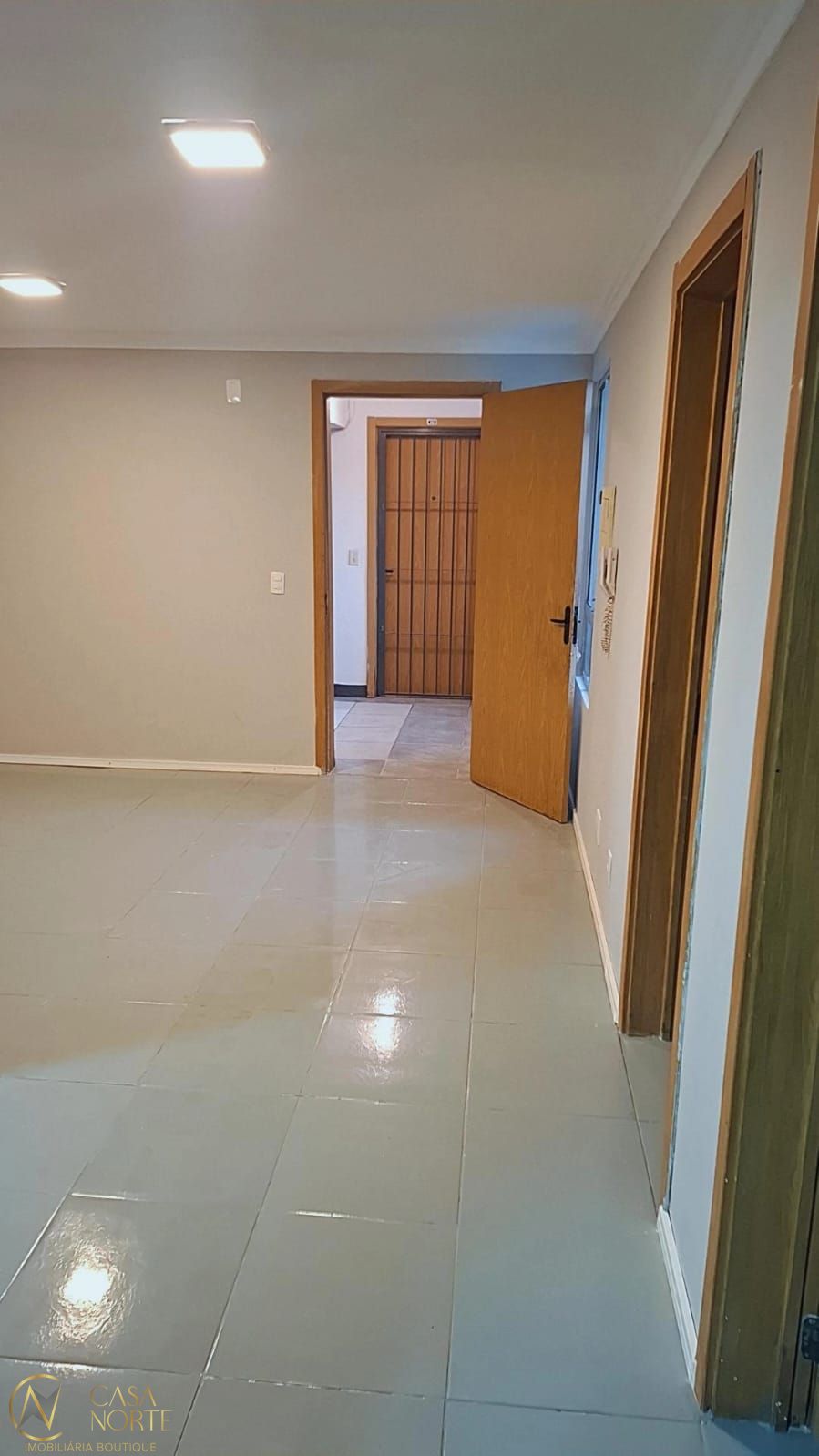 Apartamento à venda com 2 quartos, 43m², 1 vaga, Rua São Guilherme no bairro Vila São José em Porto Alegre