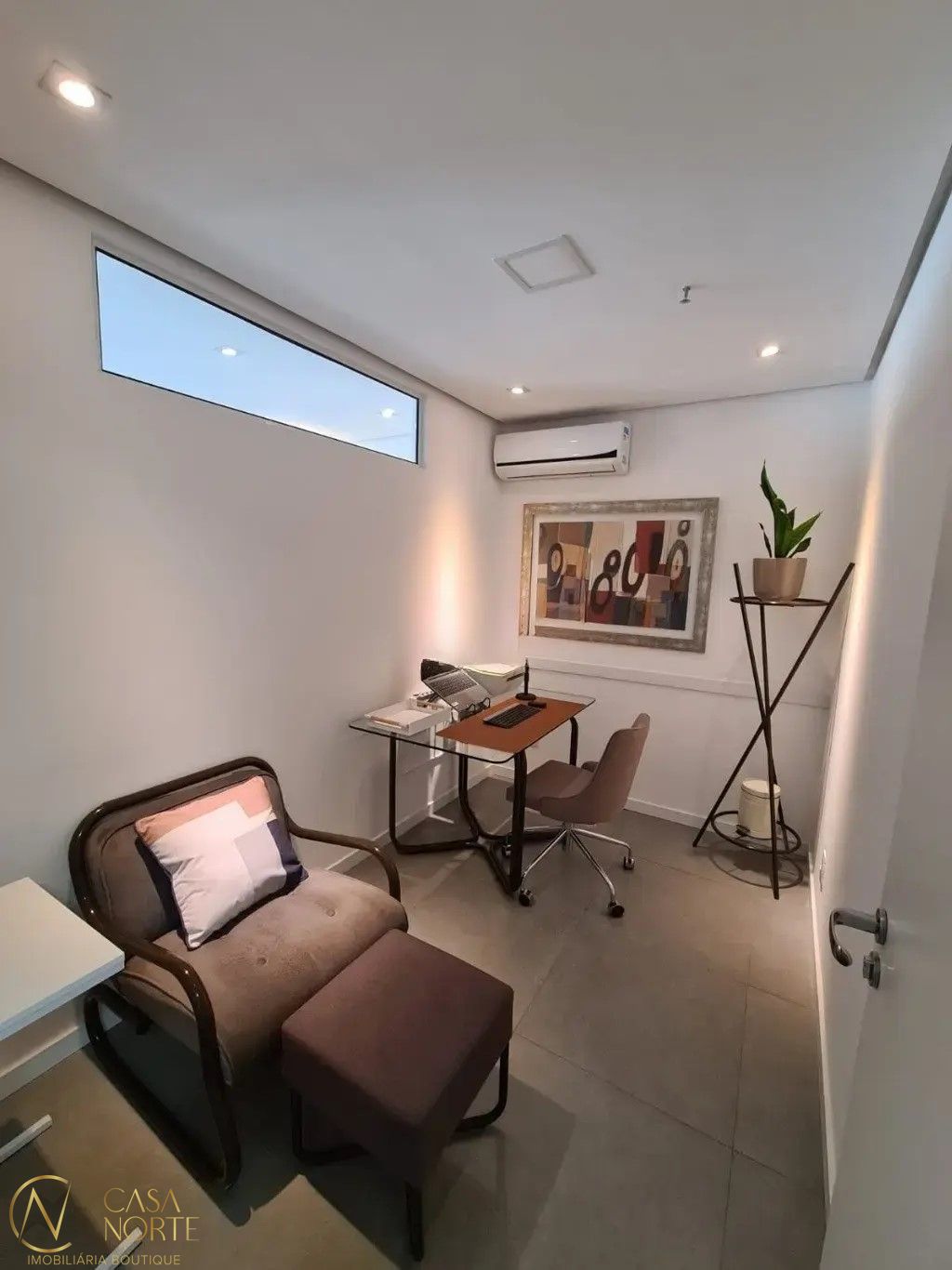 Sala Comercial à venda com 1 quarto, 42m², 1 vaga, Avenida Assis Brasil no bairro Cristo Redentor em Porto Alegre