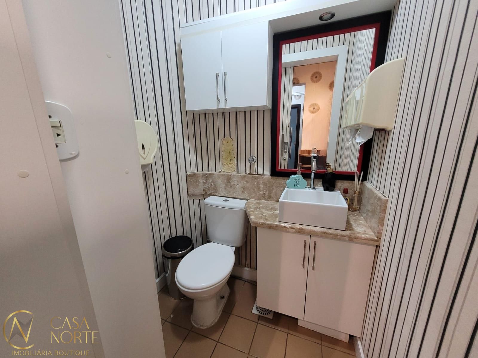 Sala Comercial à venda com 1 quarto, 42m², Rua Sport Club São José no bairro Passo da Areia em Porto Alegre