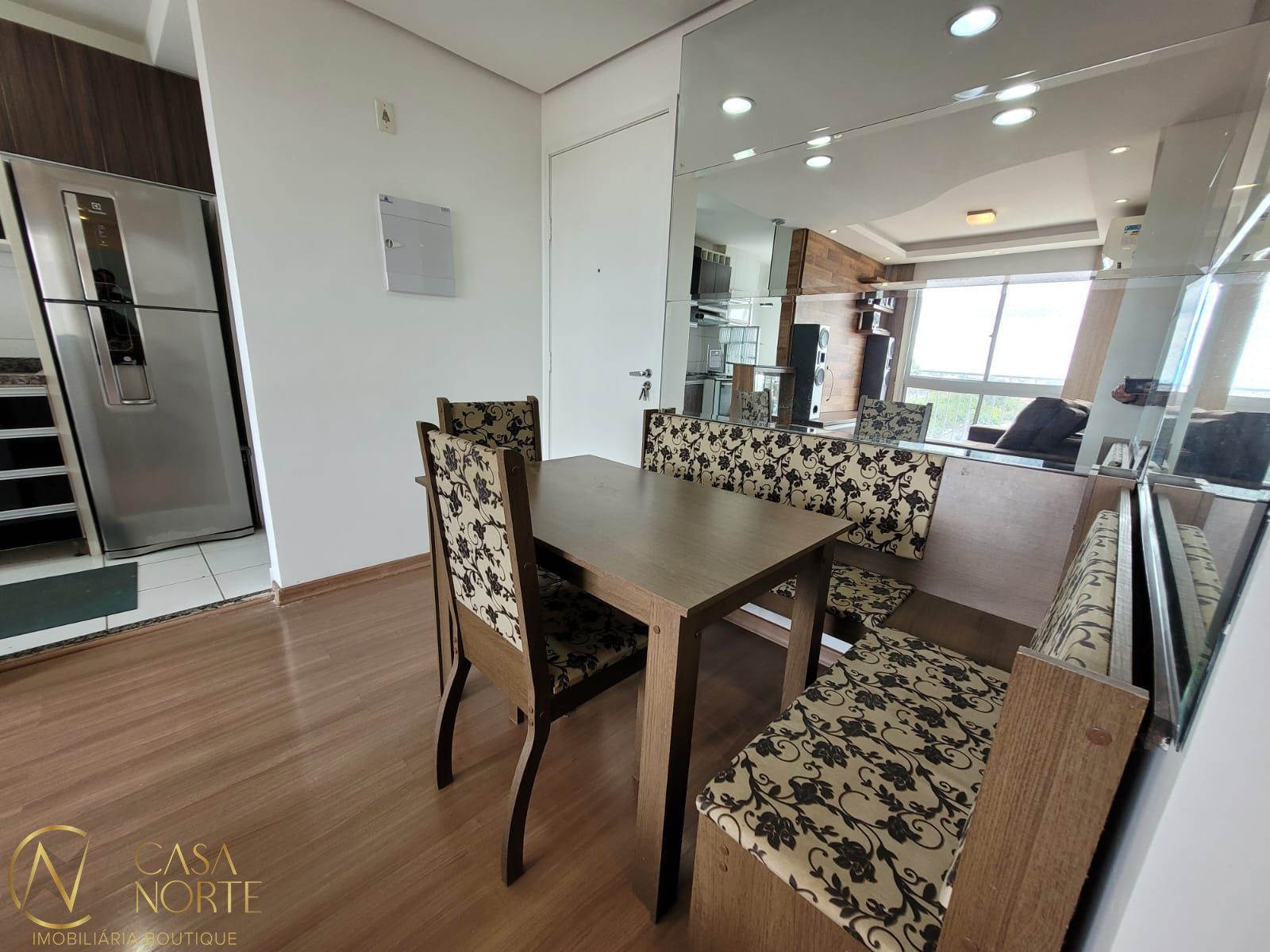 Apartamento à venda com 2 quartos, 48m², 1 vaga, Rua Tenente Ary Tarrago no bairro Jardim Itu em Porto Alegre