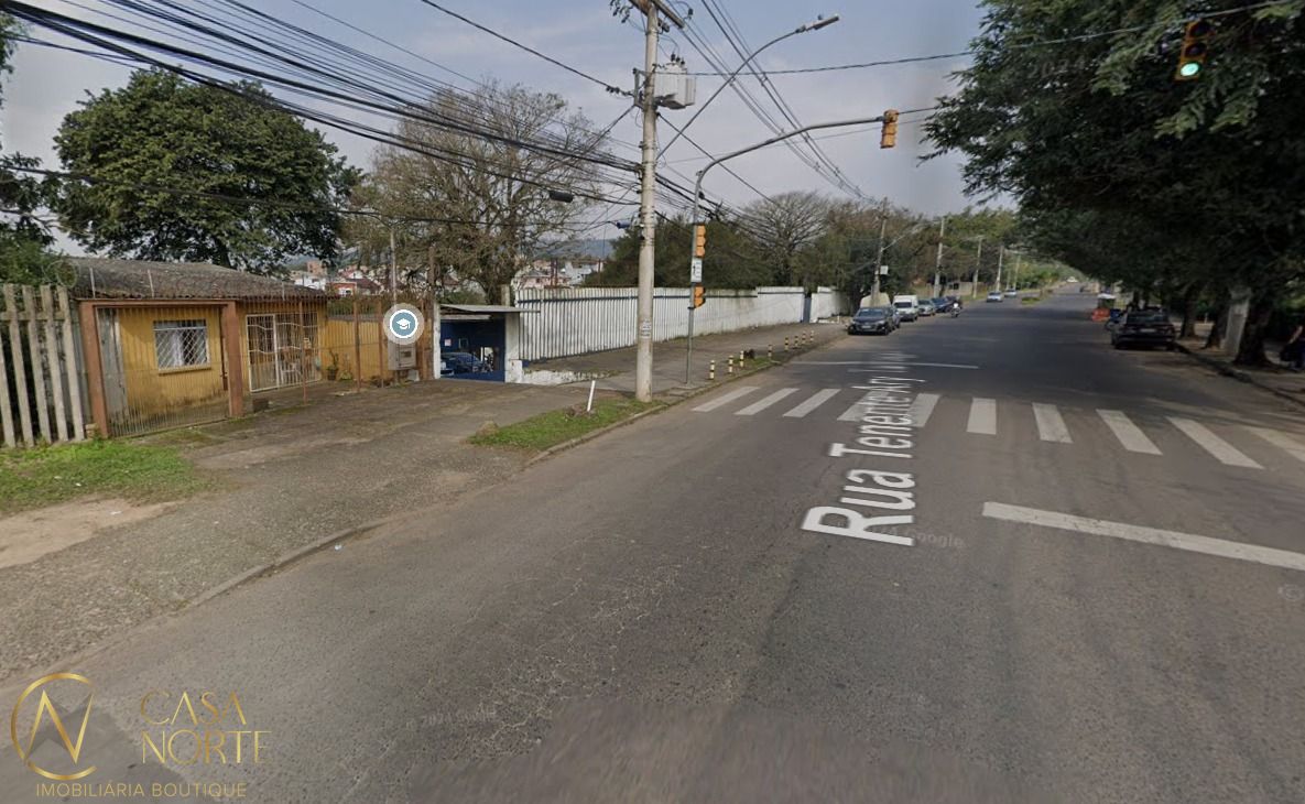 Casa à venda com 3 quartos, 140m², 3 vagas, Rua Tenente Ary Tarrago no bairro Jardim Itu em Porto Alegre