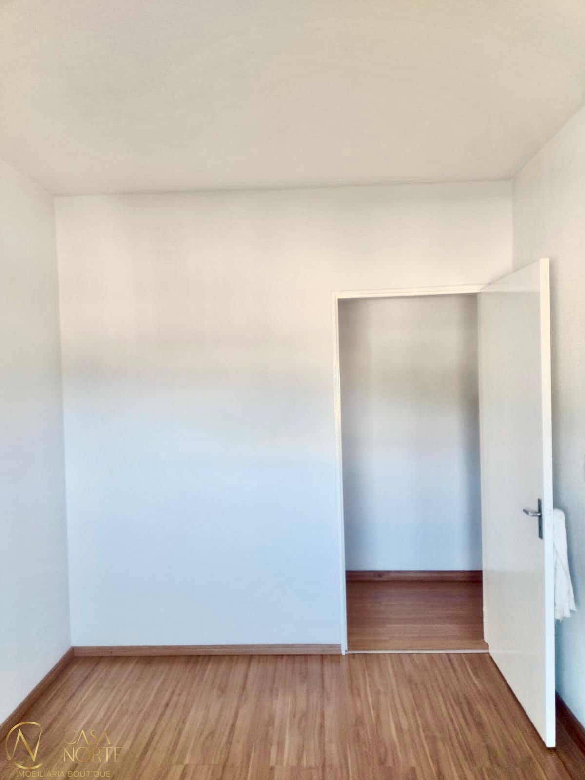 Apartamento à venda com 2 quartos, 56m², 1 vaga, Rua Doutor Otávio Santos no bairro Jardim Sabará em Porto Alegre