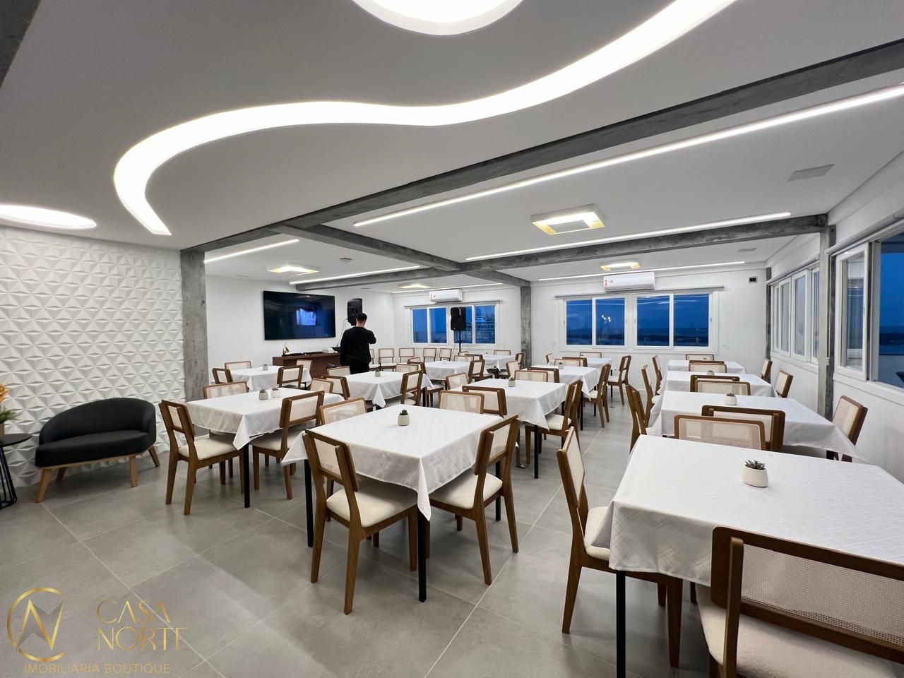 Sala Comercial à venda com 1 quarto, 107m², Travessa Francisco de Leonardo Truda no bairro Centro Histórico em Porto Alegre