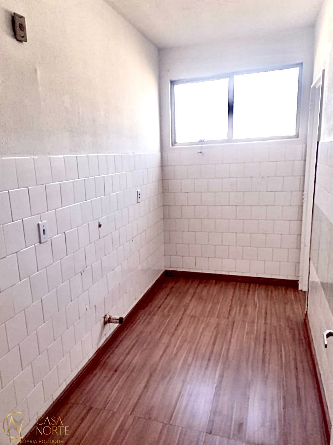 Apartamento à venda com 2 quartos, 56m², 1 vaga, Rua Doutor Otávio Santos no bairro Jardim Sabará em Porto Alegre