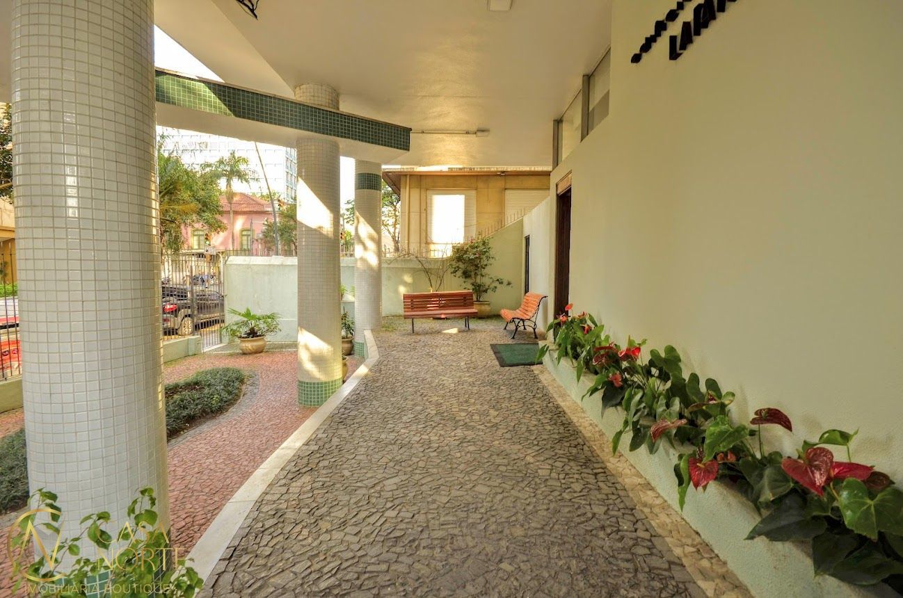 Apartamento à venda com 3 quartos, 140m², 1 vaga, Rua Duque de Caxias no bairro Centro Histórico em Porto Alegre