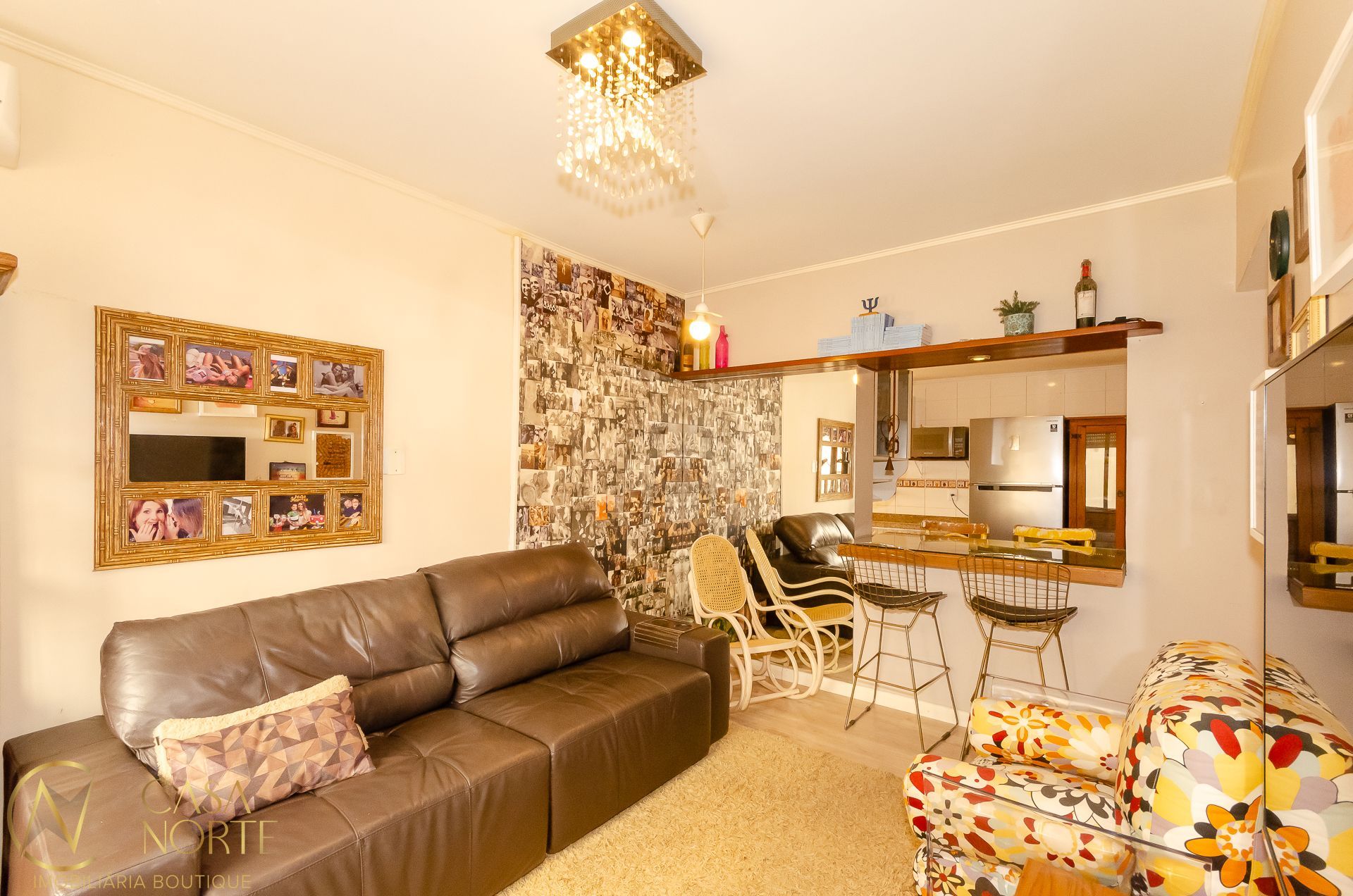 Apartamento à venda com 2 quartos, 72m², 1 vaga, Rua João Guimarães no bairro Santa Cecília em Porto Alegre