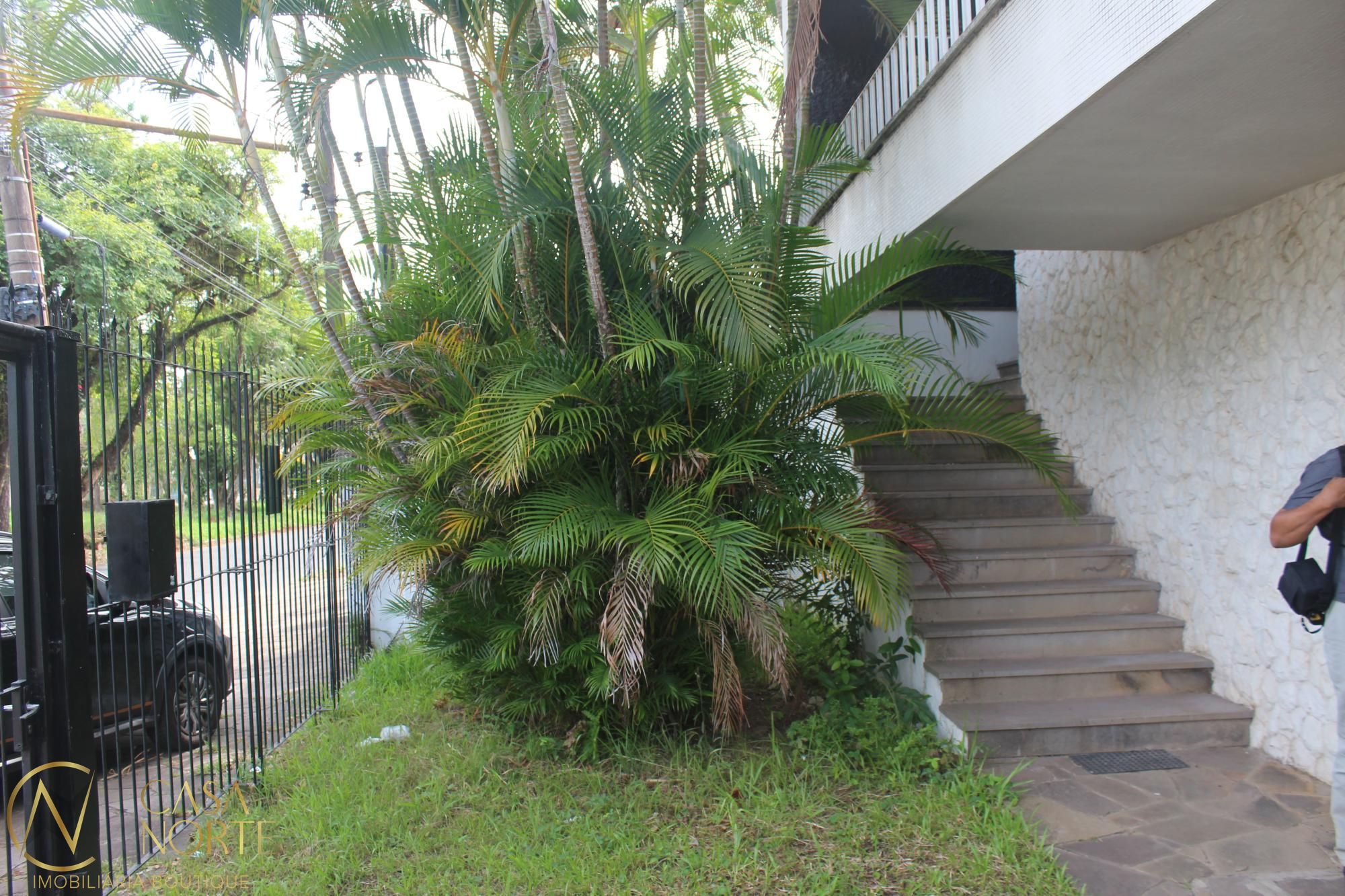 Casa à venda com 3 quartos, 251m², 1 suíte, 2 vagas, Avenida Professor Paula Soares no bairro Jardim Itu em Porto Alegre