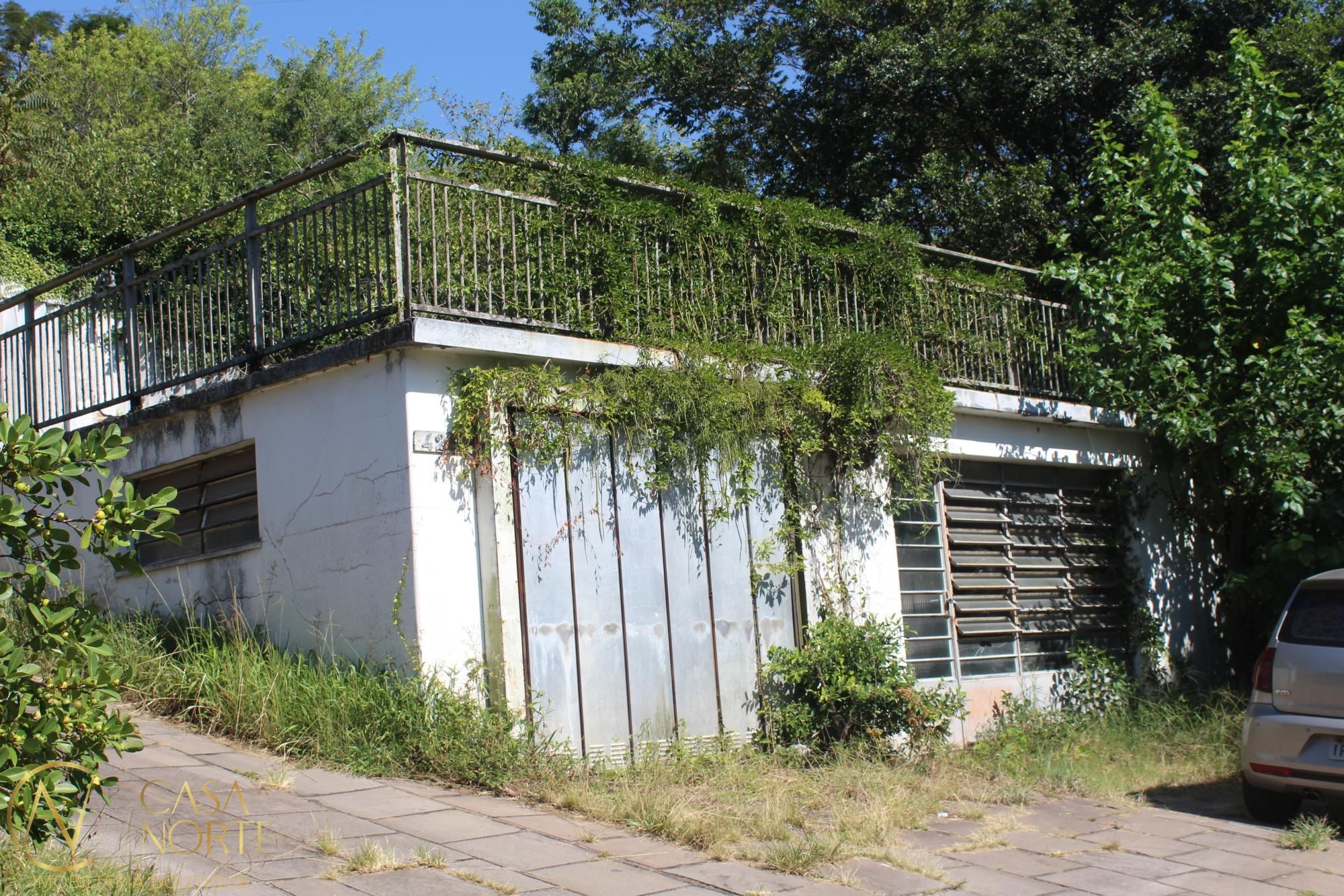 Casa à venda com 4 quartos, 506m², 2 suítes, 2 vagas, Avenida Guaíba no bairro Vila Assunção em Porto Alegre