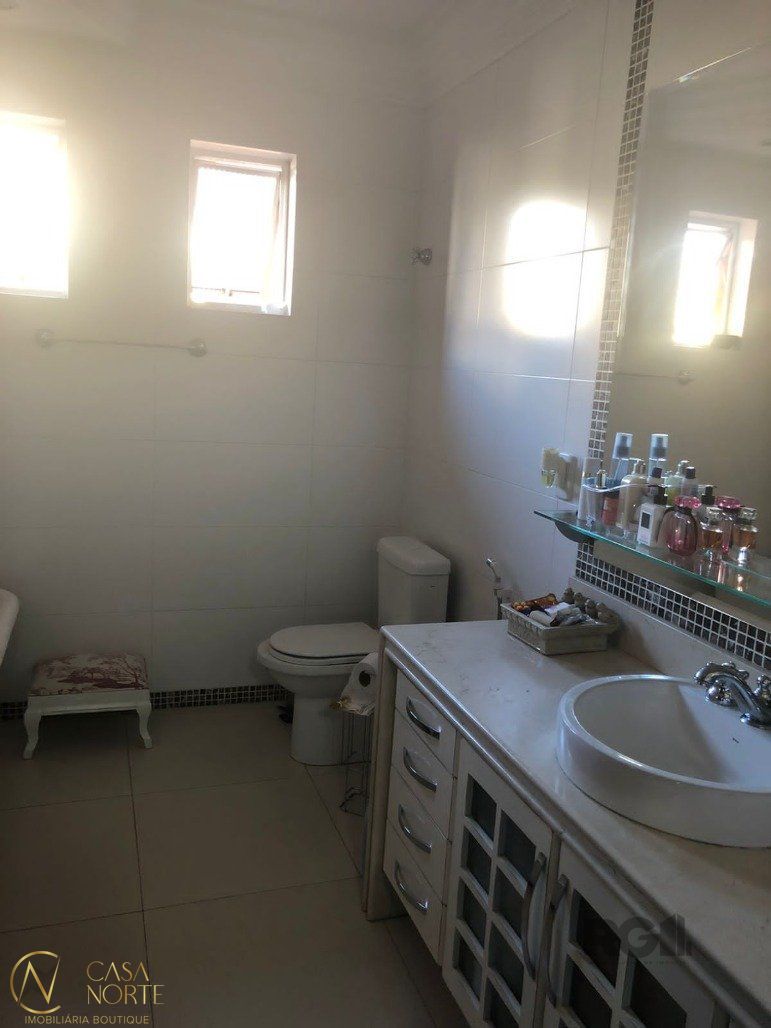 Casa Comercial à venda , 337m², Rua São Manoel no bairro Rio Branco em Porto Alegre