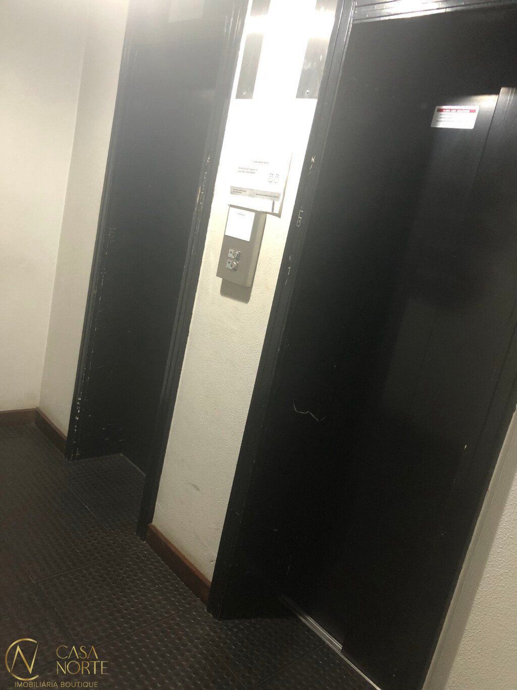 Sala Comercial à venda , 36m², Doutor Barros Cassal no bairro Floresta em Porto Alegre