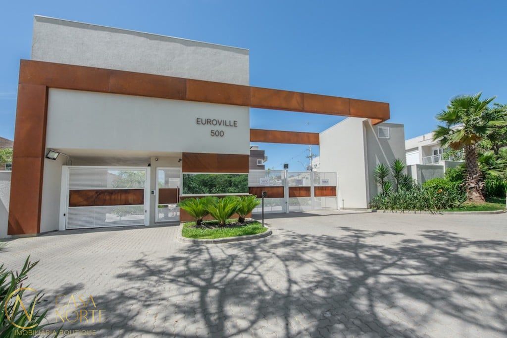 Casa de Condomínio à venda com 4 quartos, 191m², 2 suítes, 2 vagas, João Salomoni no bairro Vila Nova em Porto Alegre