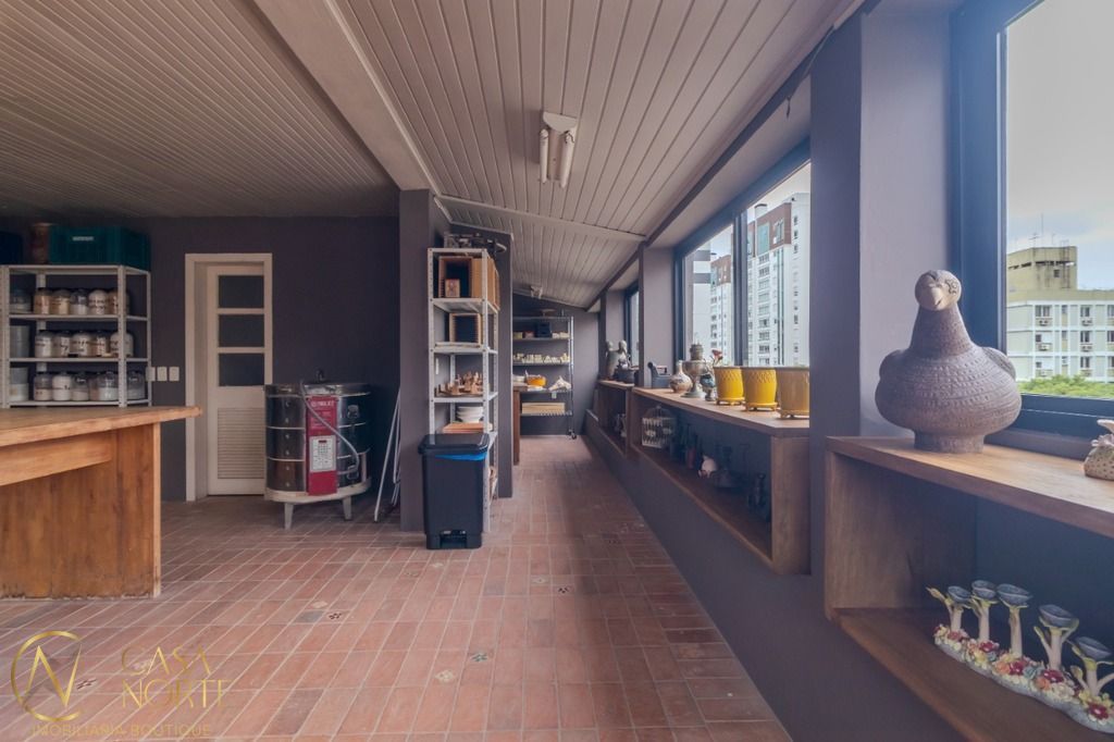 Cobertura à venda com 3 quartos, 191m², 1 suíte, 1 vaga, Marquês do Pombal no bairro Moinhos de Vento em Porto Alegre