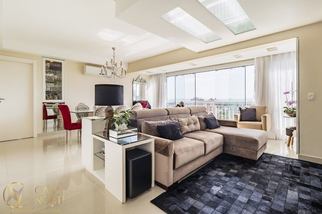 Apartamento à venda com 3 quartos, 125m², 1 suíte, 2 vagas, Doutor João Satt no bairro Jardim Europa em Porto Alegre