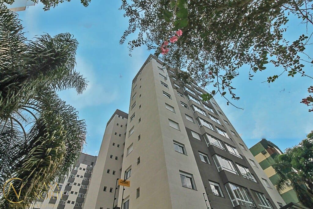 Apartamento Garden à venda com 2 quartos, 83m², 1 suíte, 2 vagas, Buenos Aires no bairro Petrópolis em Porto Alegre