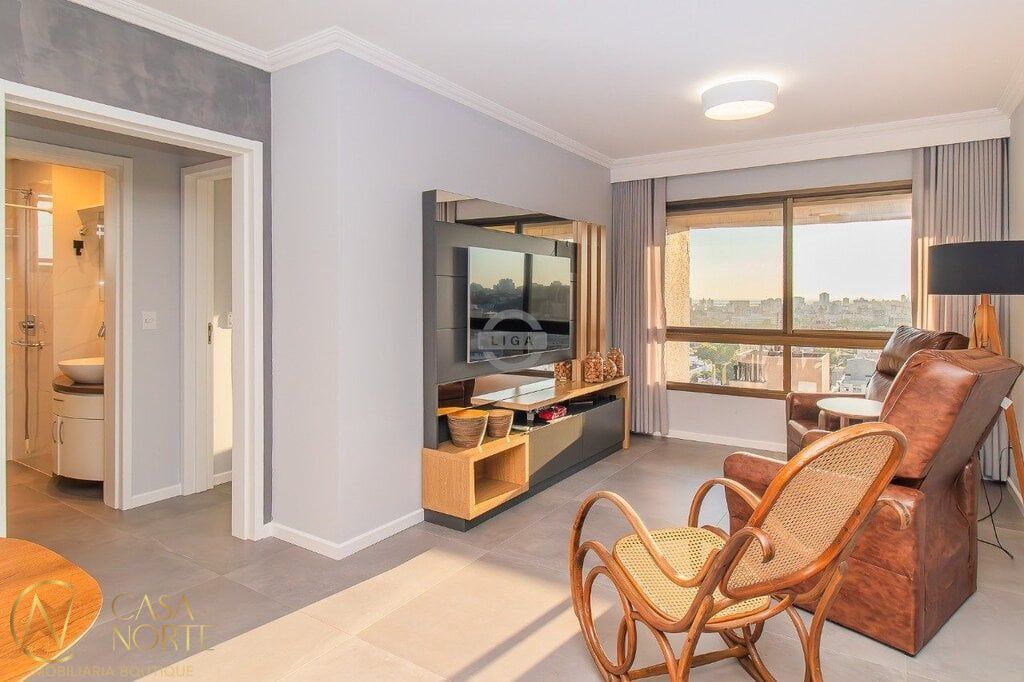 Apartamento à venda com 2 quartos, 74m², 1 suíte, 1 vaga, Coronel Corte Real no bairro Petrópolis em Porto Alegre