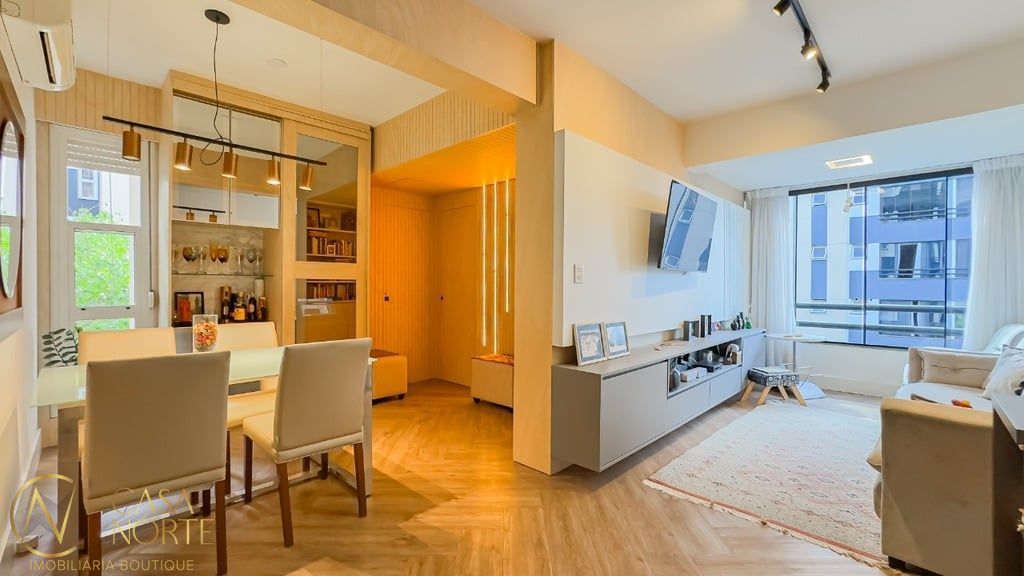 Apartamento à venda com 2 quartos, 74m², 1 suíte, 1 vaga, Anita Garibaldi no bairro Boa Vista em Porto Alegre