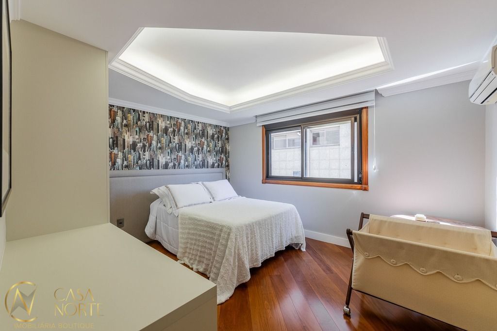 Apartamento à venda com 4 quartos, 405m², 3 suítes, 4 vagas, Santo Inácio no bairro Moinhos de Vento em Porto Alegre