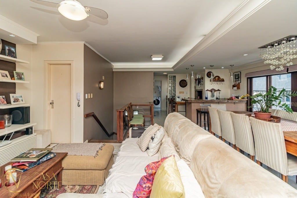 Cobertura à venda com 3 quartos, 200m², 1 suíte, 1 vaga, Felicíssimo de Azevedo no bairro Auxiliadora em Porto Alegre