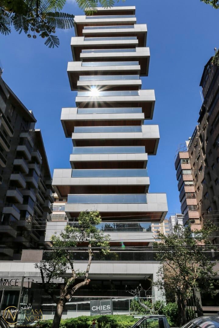 Apartamento Garden à venda com 4 quartos, 435m², 4 suítes, 4 vagas, Comendador Caminha no bairro Moinhos de Vento em Porto Alegre