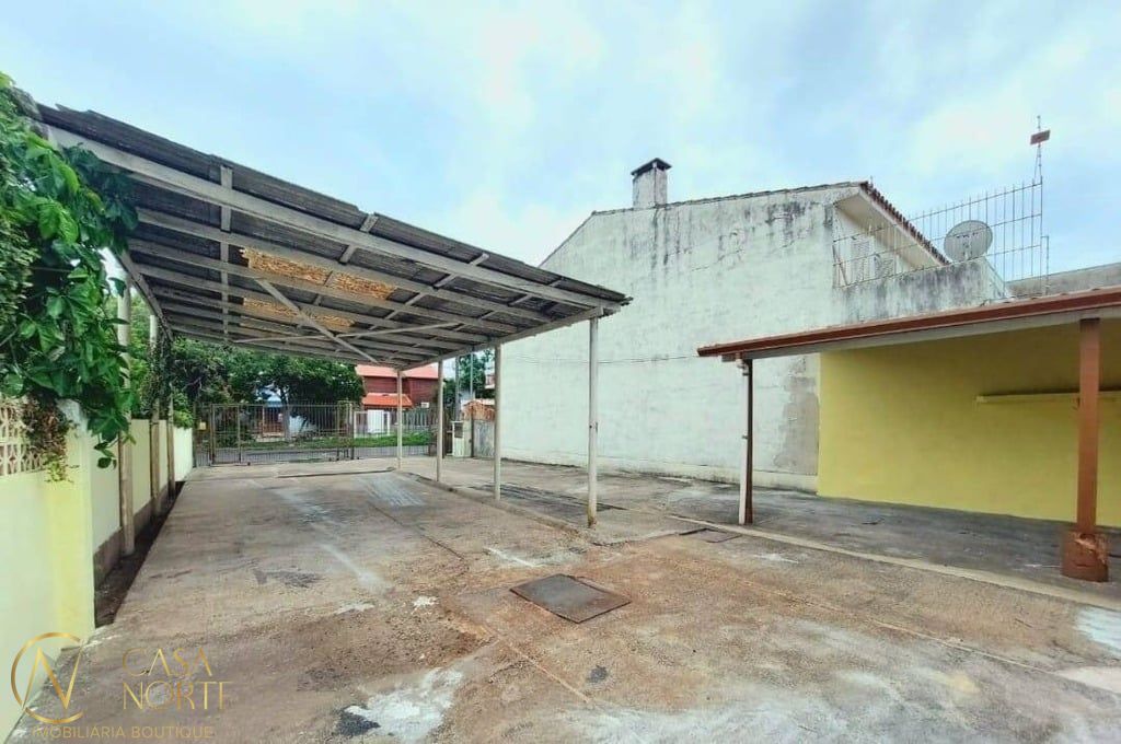 Casa à venda com 3 quartos, 74m², 10 vagas, Vinte e um de Abril no bairro Sarandi em Porto Alegre