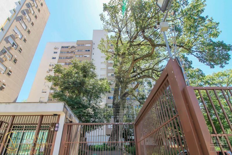 Apartamento à venda com 2 quartos, 63m², 1 suíte, 1 vaga, Dario Totta no bairro Teresópolis em Porto Alegre