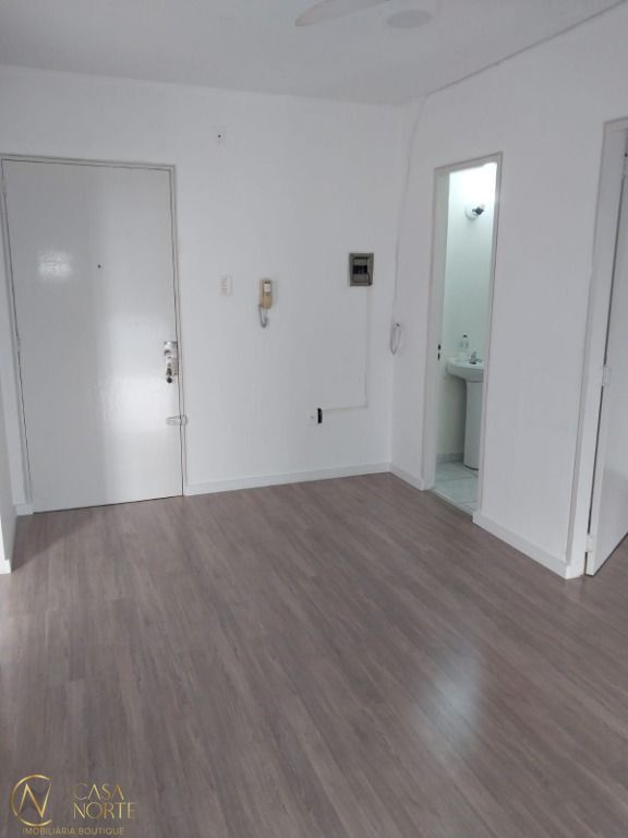 Apartamento à venda com 1 quarto, 40m², Professor João de Souza Ribeiro no bairro Humaitá em Porto Alegre
