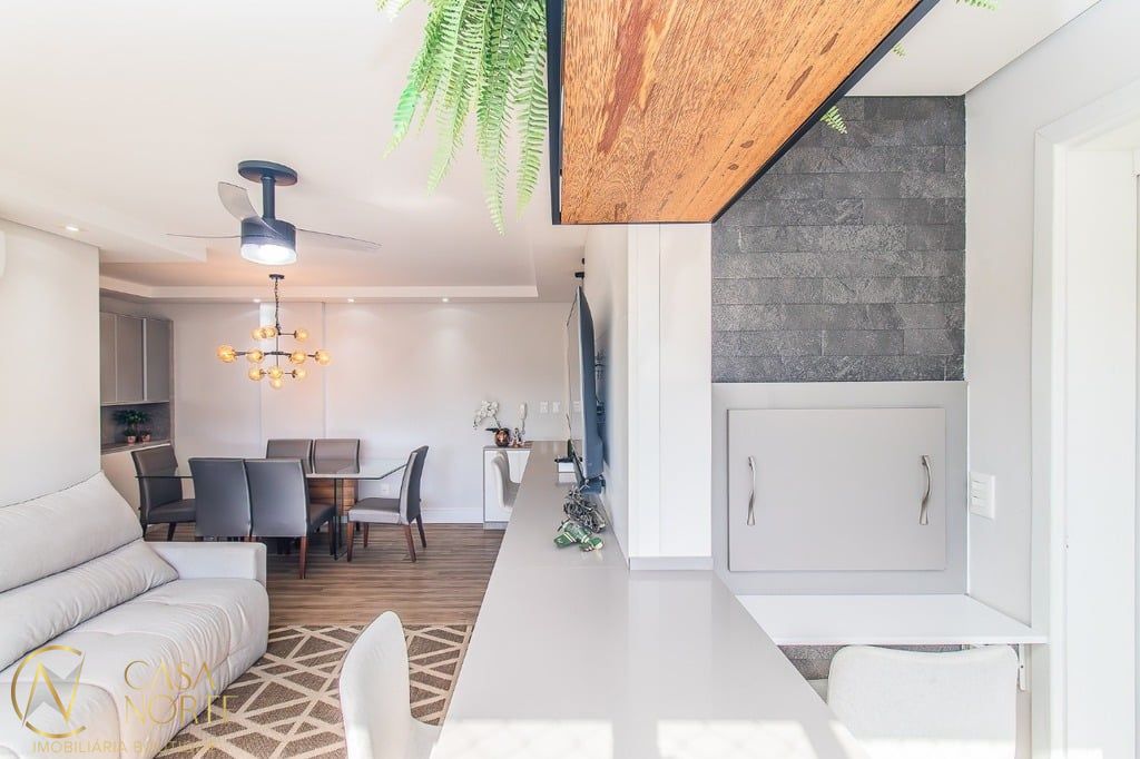 Apartamento à venda com 2 quartos, 79m², 1 suíte, 1 vaga, Ari Marinho no bairro Higienópolis em Porto Alegre