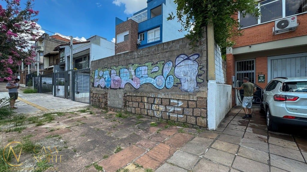 Terreno à venda , 241m², Buarque de Macedo no bairro São Geraldo em Porto Alegre