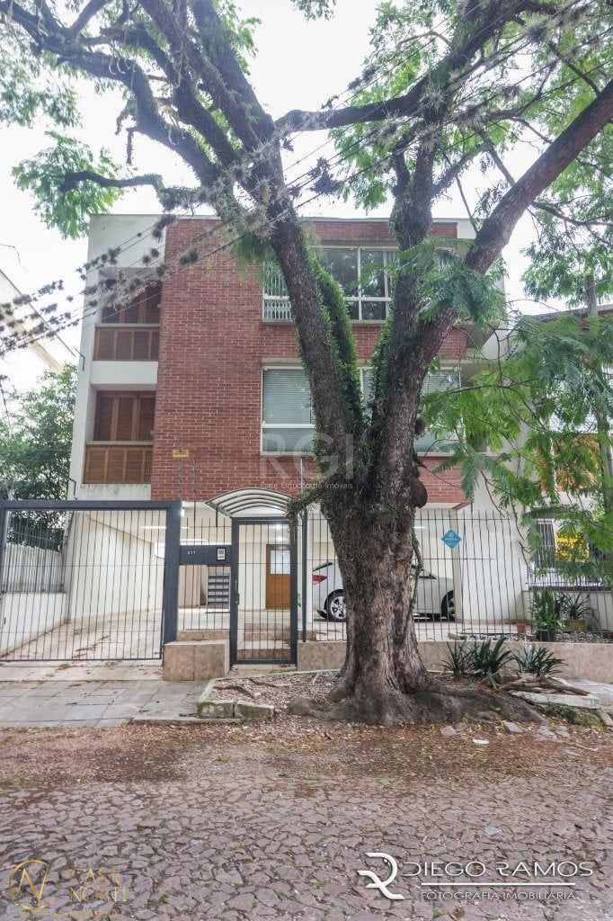 Apartamento à venda com 2 quartos, 82m², 2 suítes, 1 vaga, Roque Gonzales no bairro Jardim Botânico em Porto Alegre