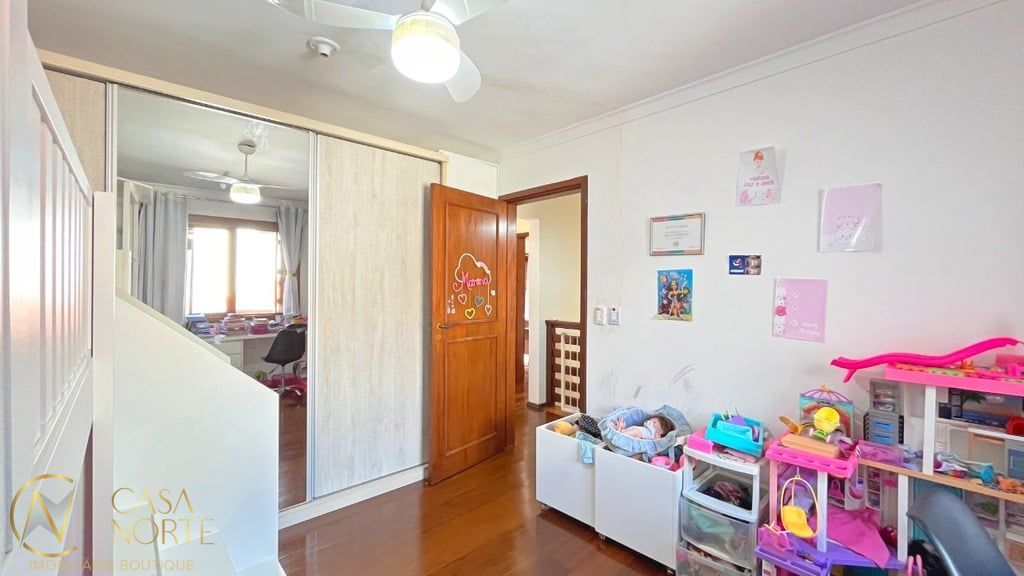 Casa à venda com 3 quartos, 172m², 1 suíte, 2 vagas, São Caetano no bairro Teresópolis em Porto Alegre