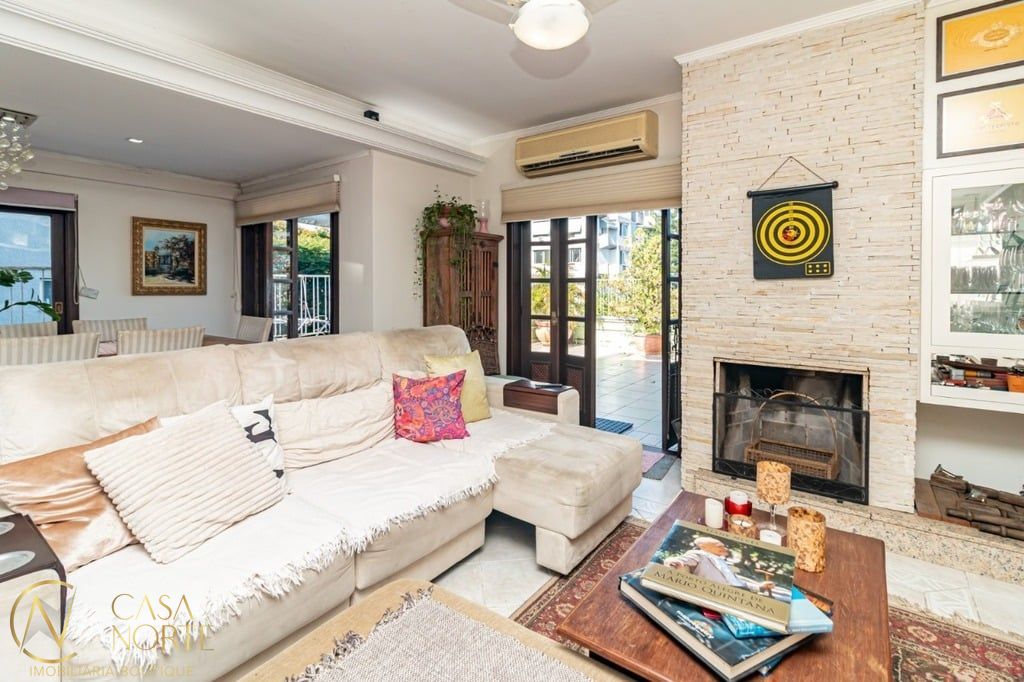 Cobertura à venda com 3 quartos, 200m², 1 suíte, 1 vaga, Felicíssimo de Azevedo no bairro Auxiliadora em Porto Alegre