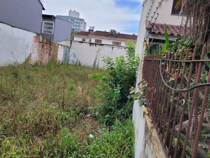 Terreno à venda , 250m², Machado de Assis no bairro Jardim Botânico em Porto Alegre